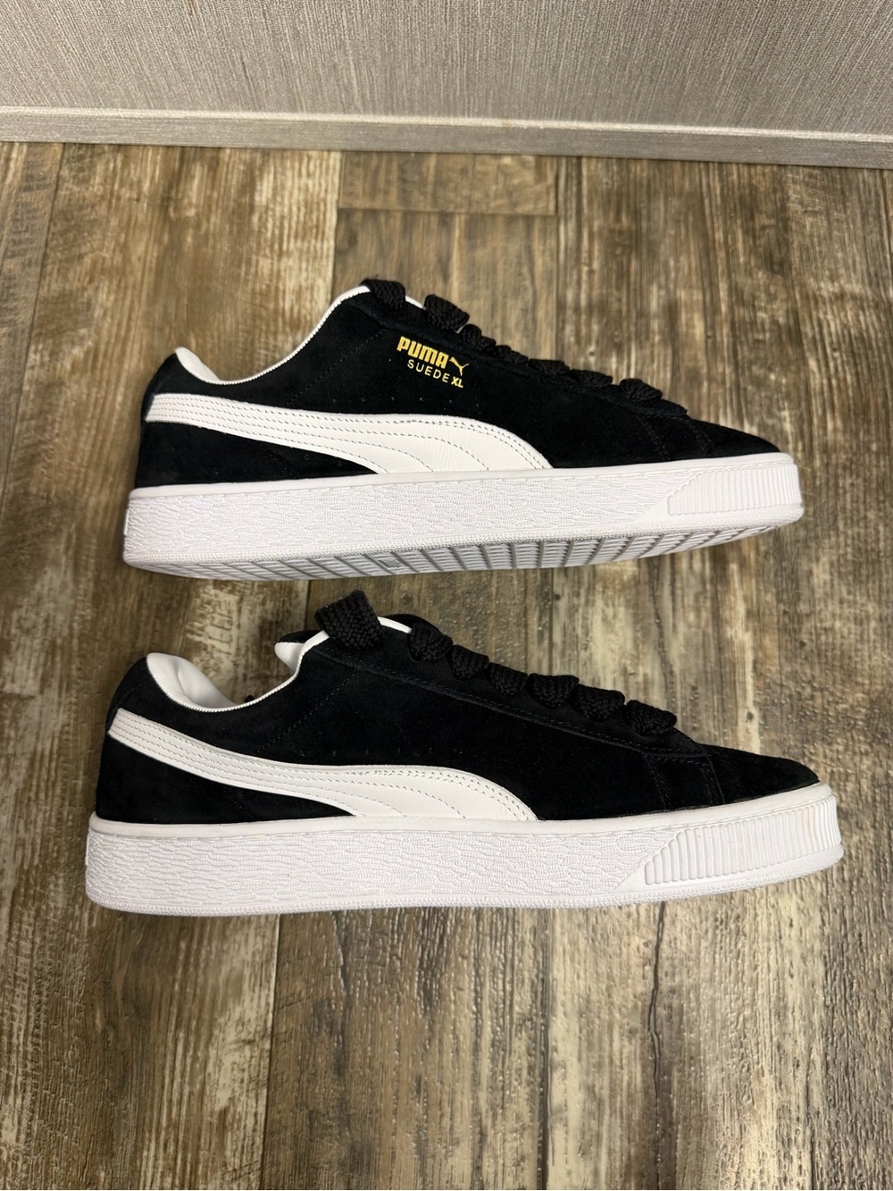 Puma Black Suede Sneakers with White Formstrip and Gold Logo Size 11 - Picture 11 of 16
